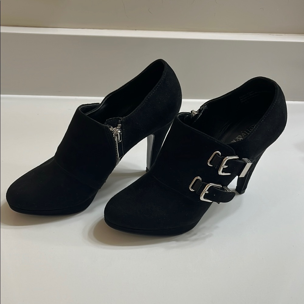 Elegant Black Women's Heels